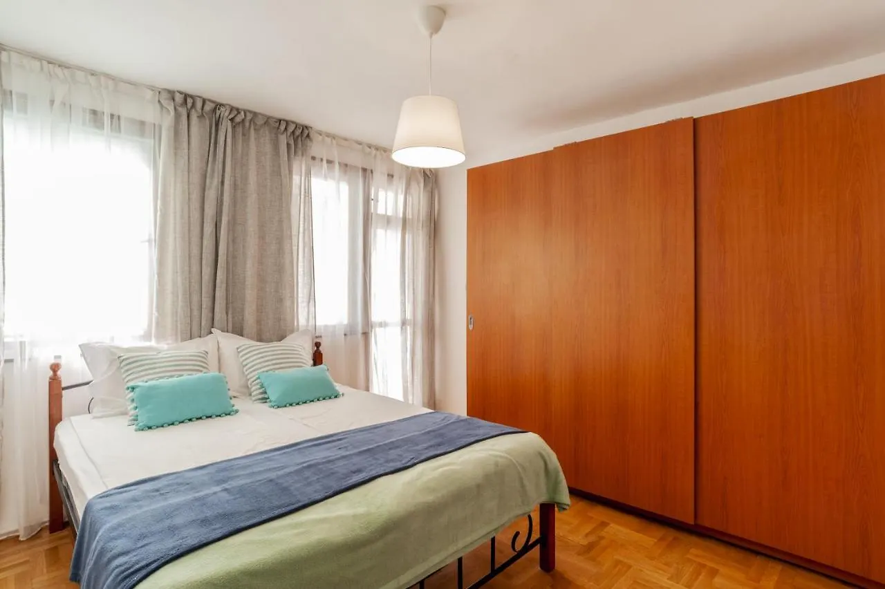 Sea Apartment Colours 부르가스