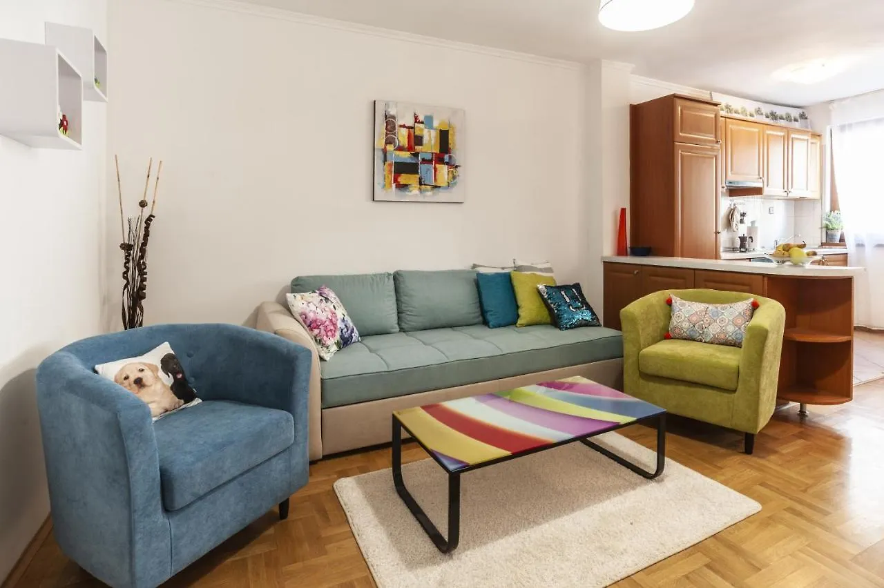 Sea Apartment Colours 부르가스